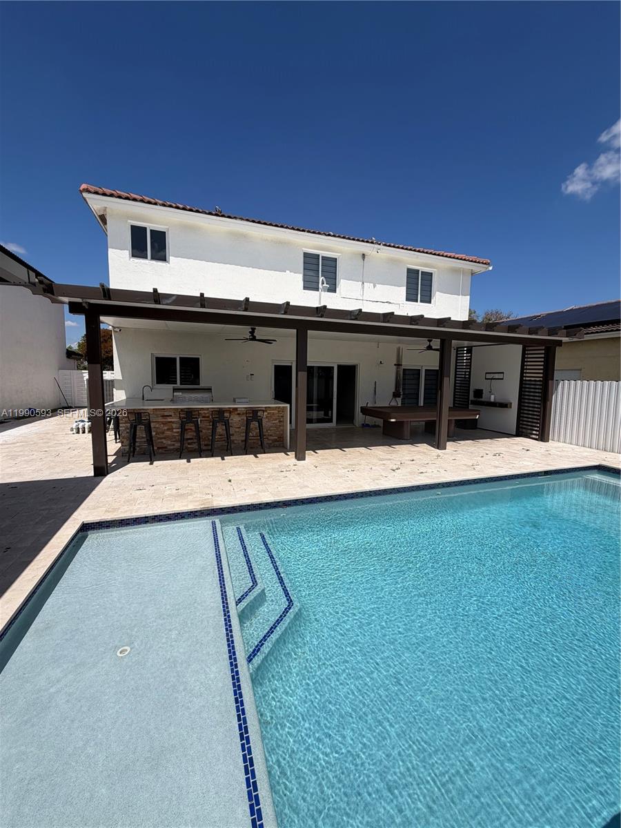 SPANISH LAKES - Residential Lease