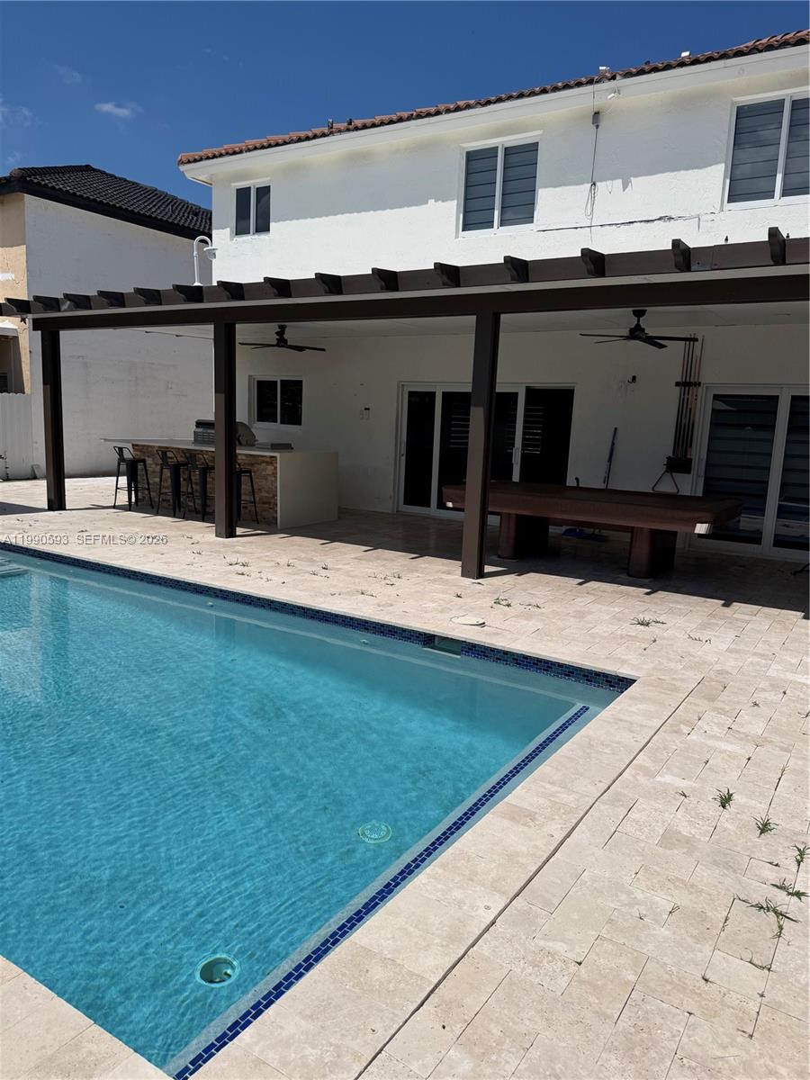 SPANISH LAKES - Residential Lease