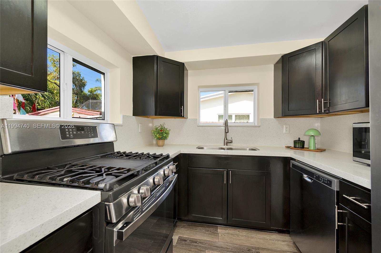 PEARL ESTATES - Residential