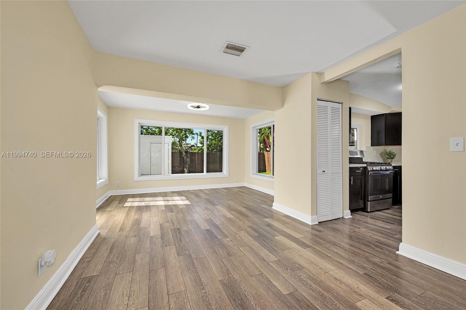 PEARL ESTATES - Residential