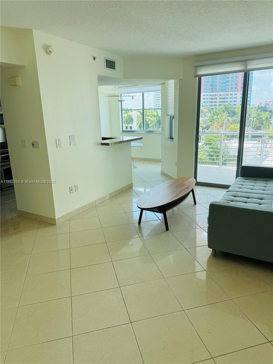 THE COSMOPOLITAN RESIDENC - Residential