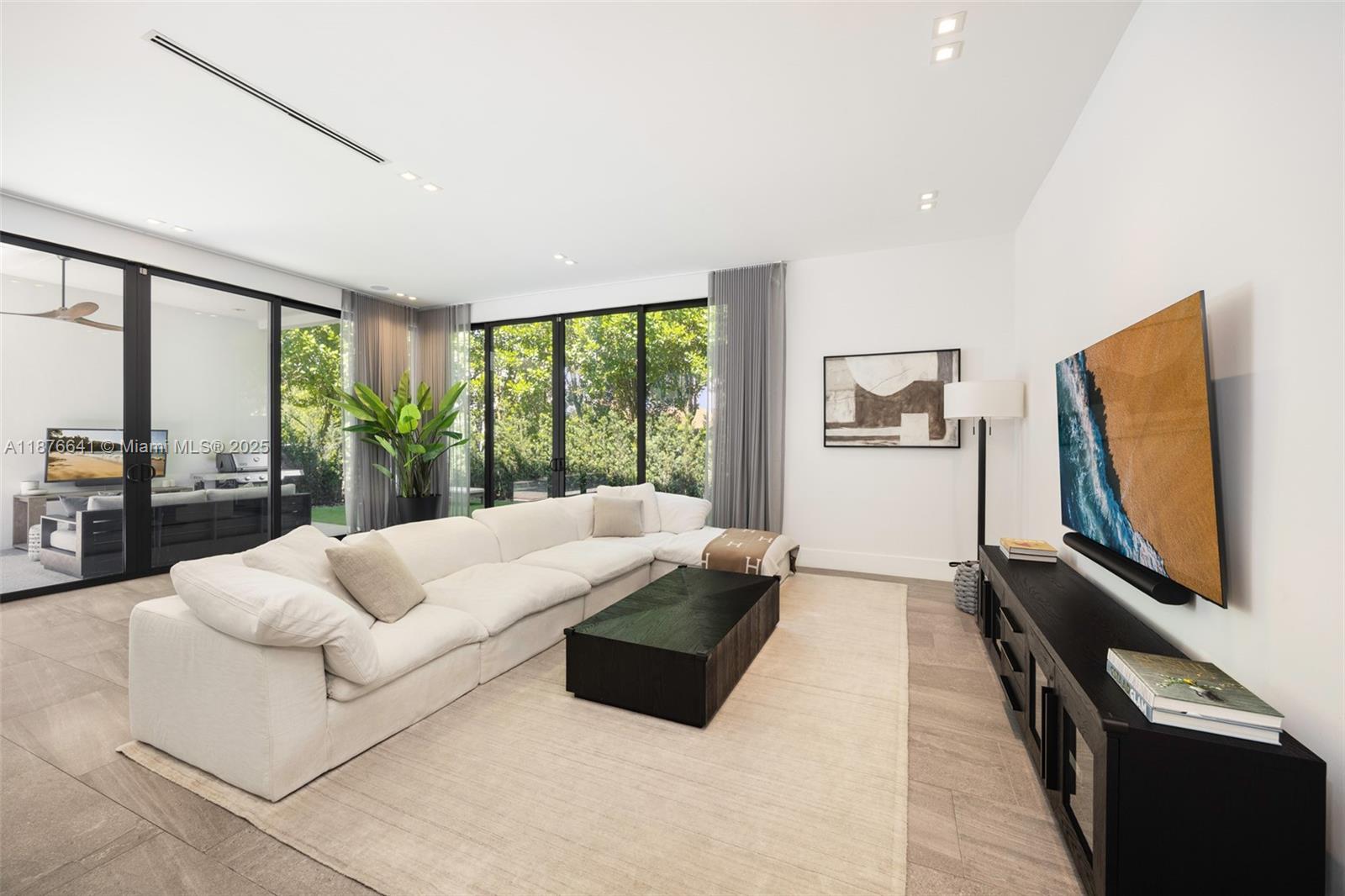 OCEAN VIEW HEIGHTS - Residential