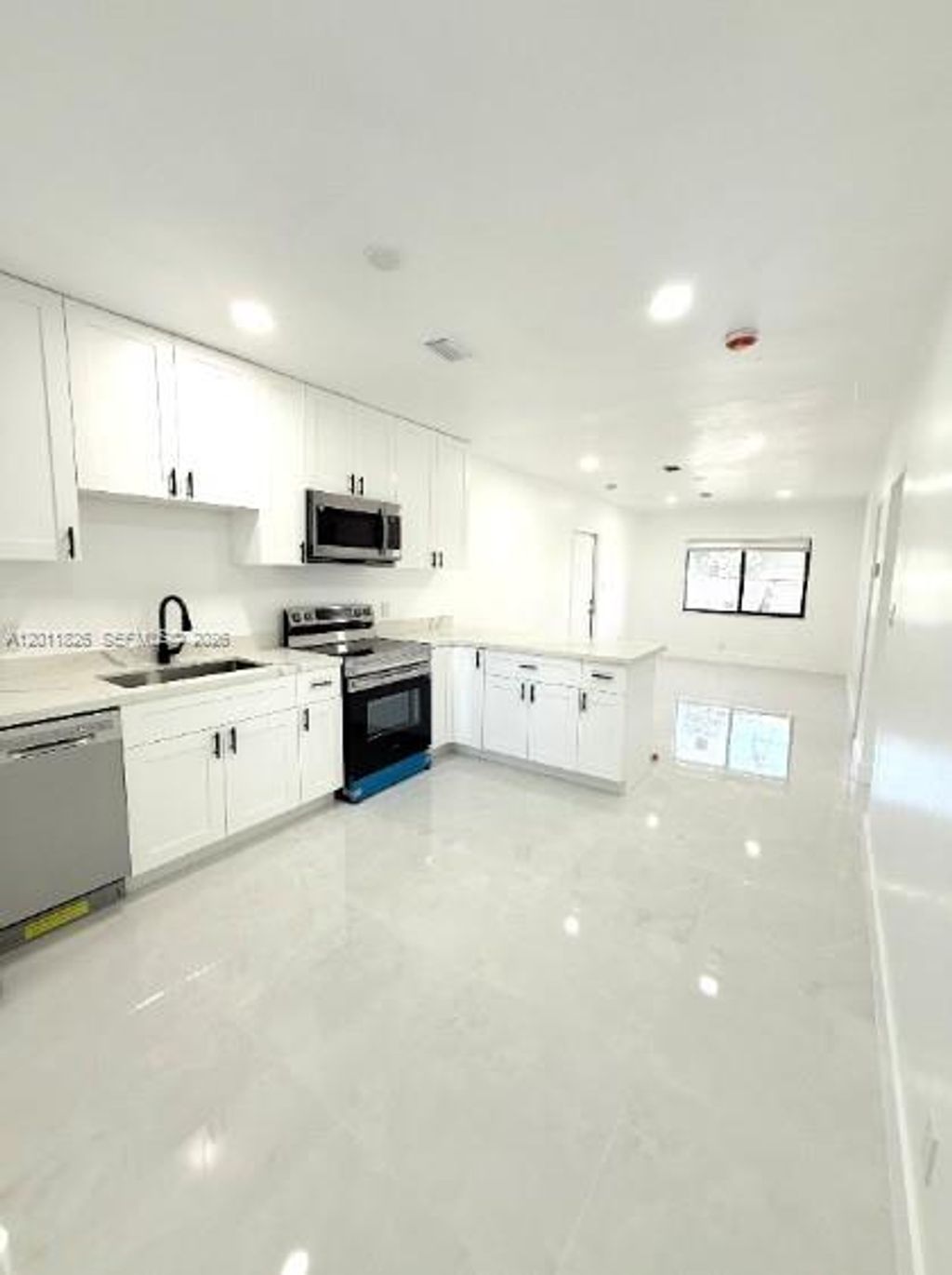 Photo of Hallandale Beach, FL 33009 (MLS # A12011826)