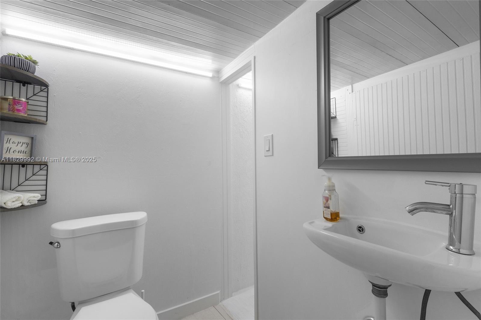 EL PRADO BY THE LAKE - Residential Lease