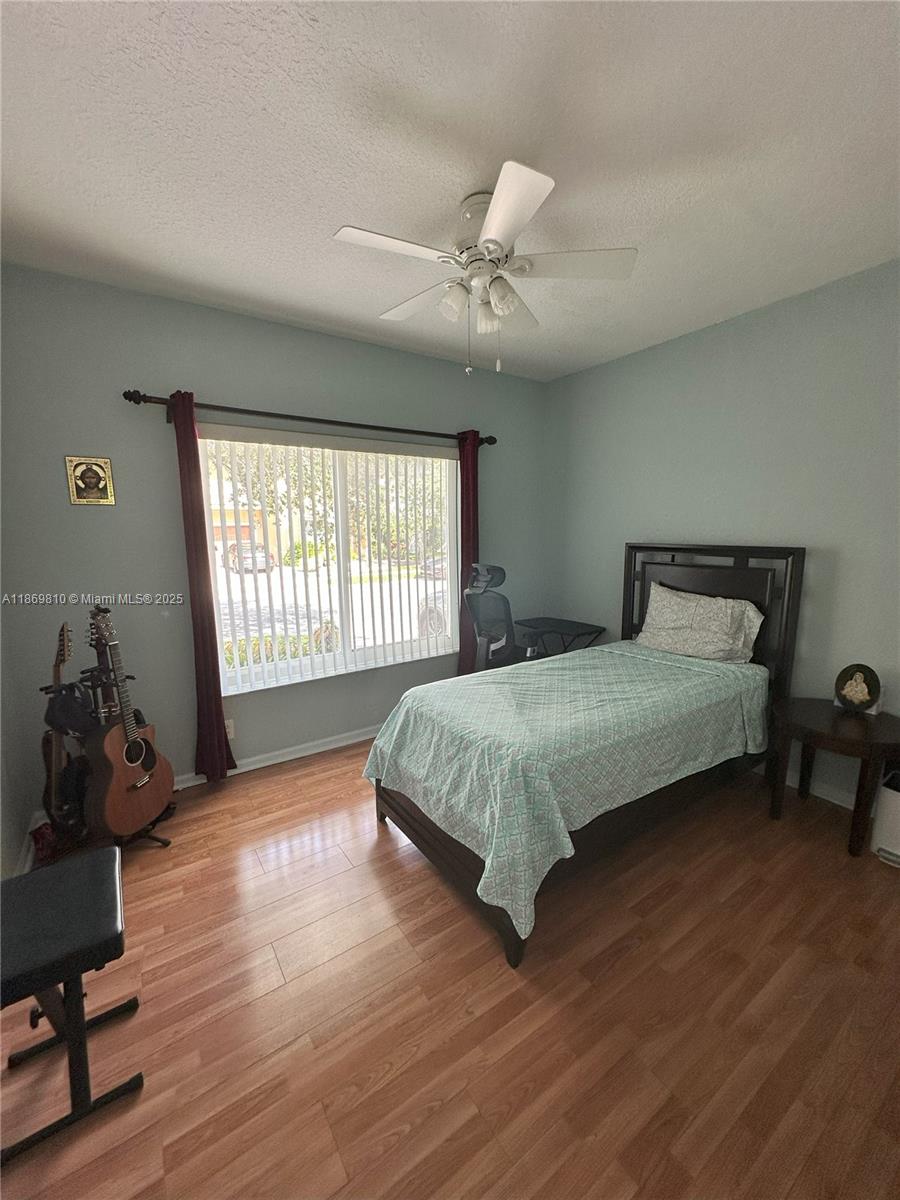 LAKEVIEW WEST - Residential