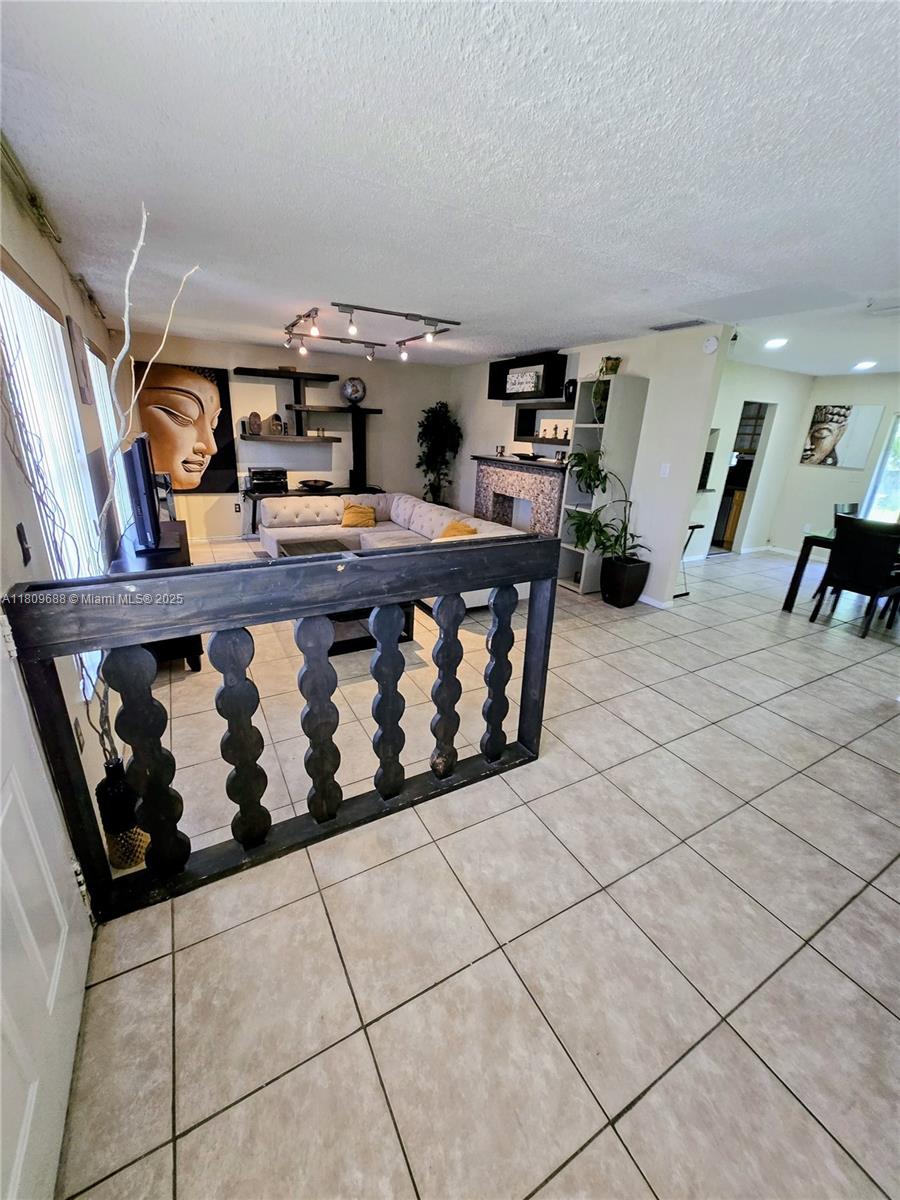 14910 S River Dr 1