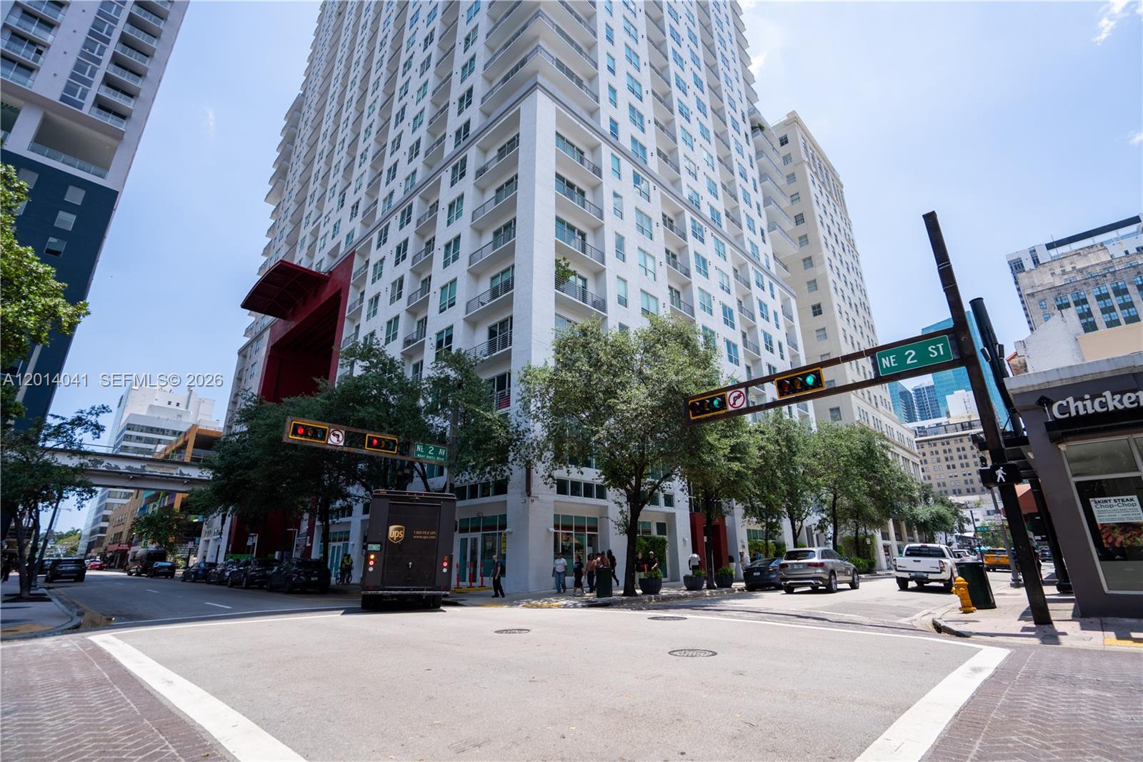133 NE 2nd Ave 609