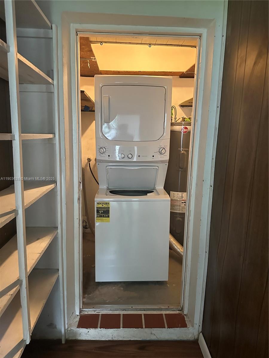 MAINLANDS OF TAMARAC LAKE - Residential Lease