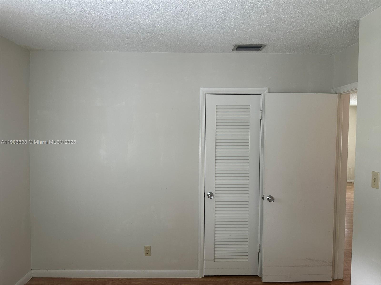 MAINLANDS OF TAMARAC LAKE - Residential Lease