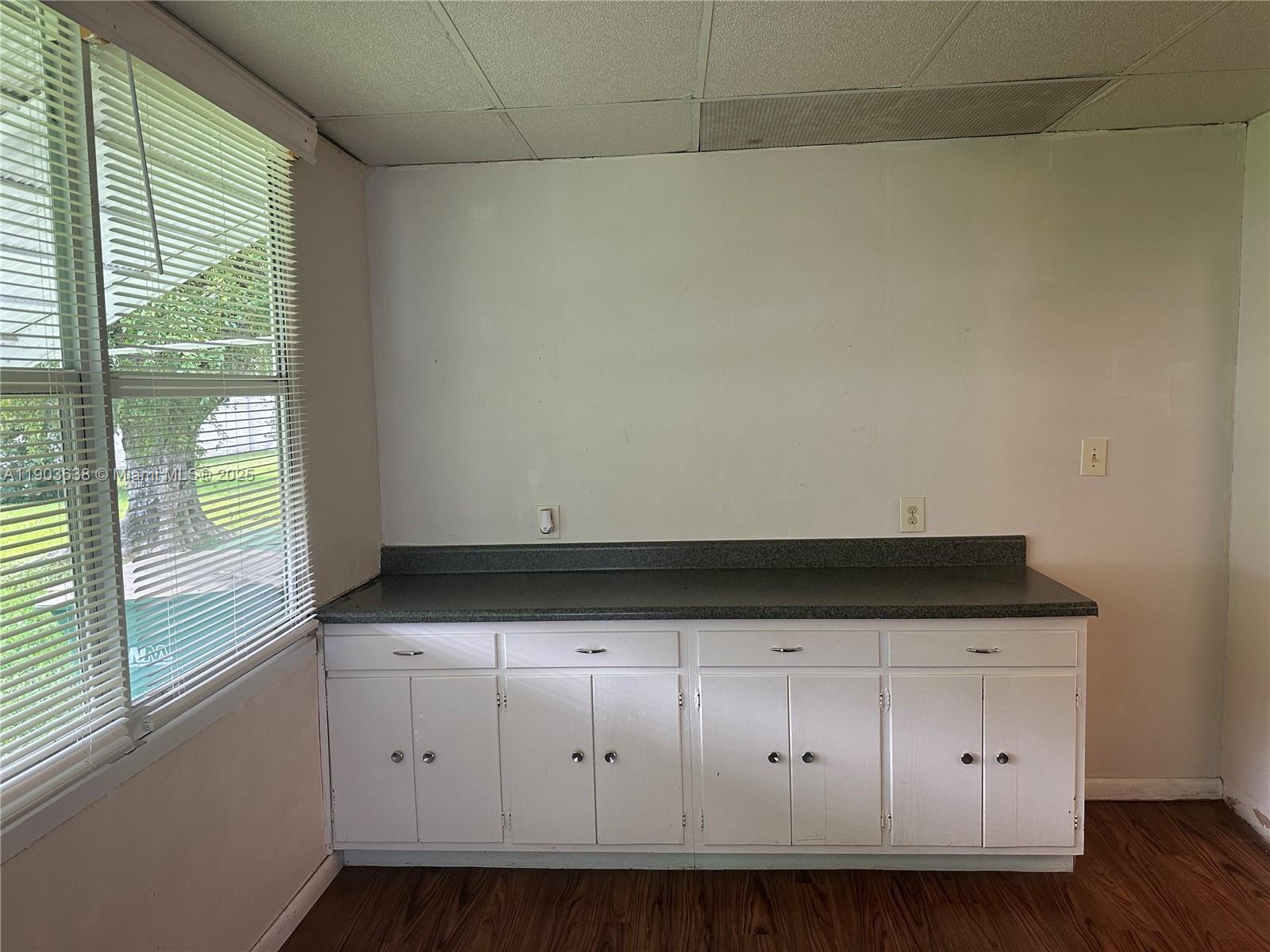 MAINLANDS OF TAMARAC LAKE - Residential Lease