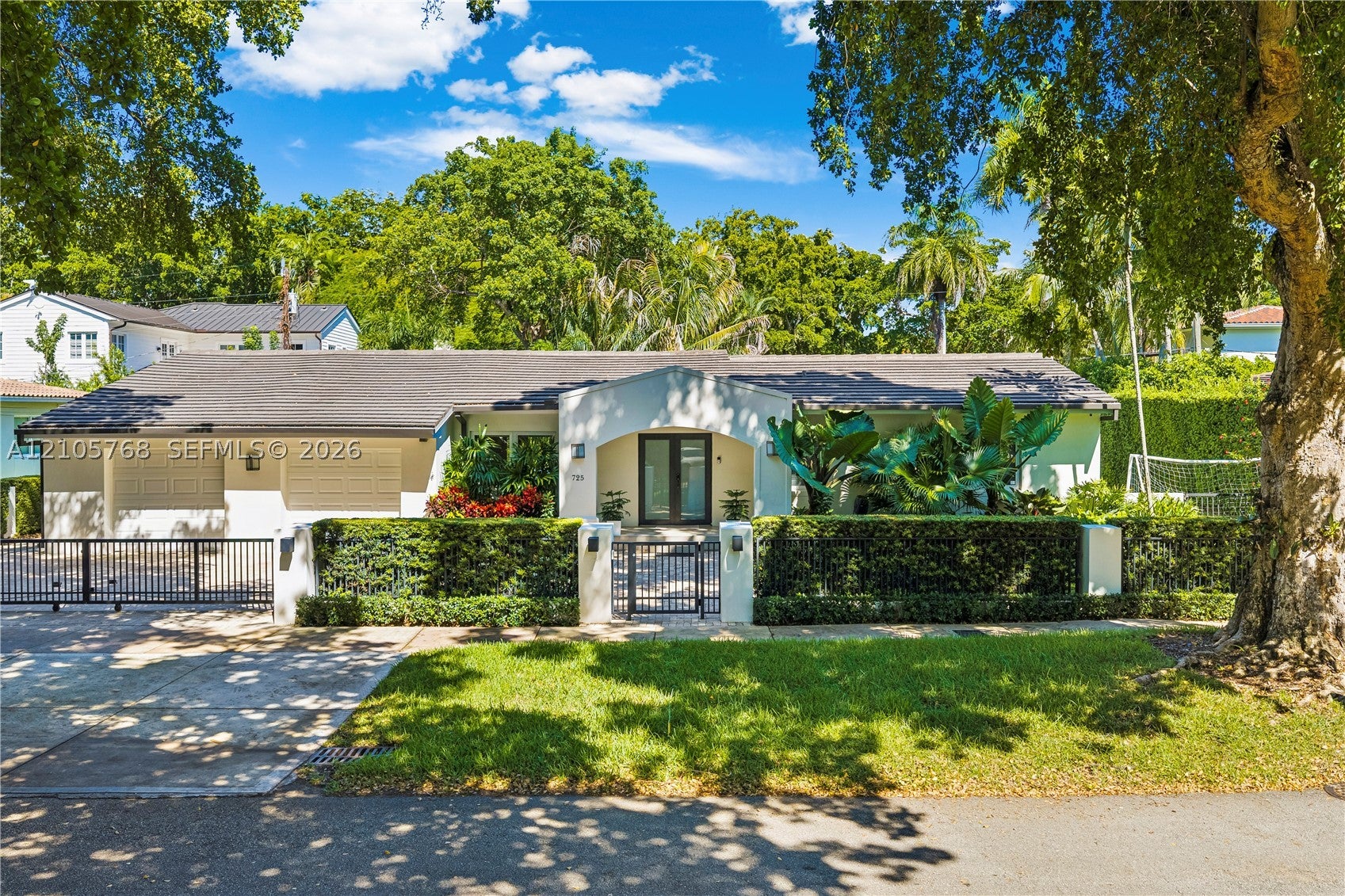 725 Tiziano Ave