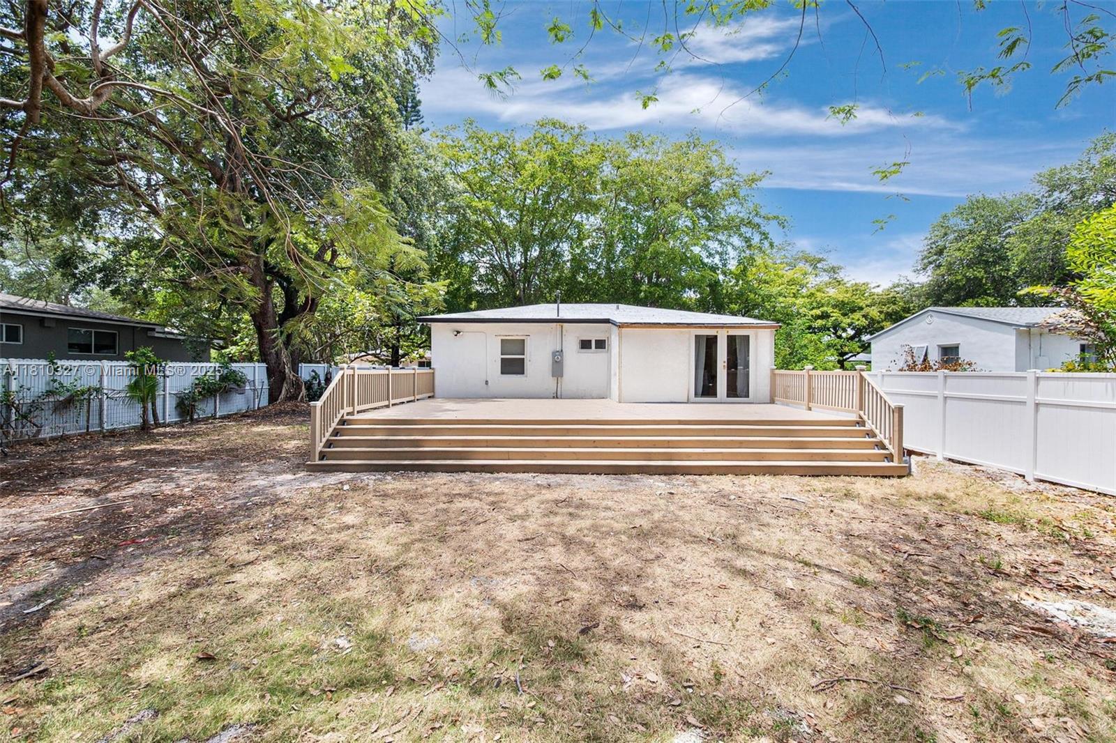 PALOMAR SUB - Residential Lease