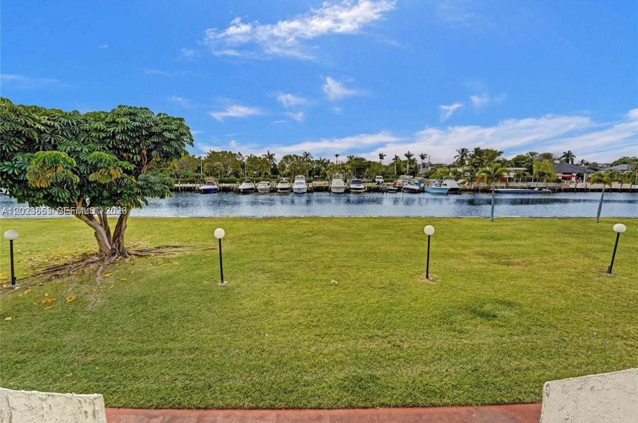 601 Three Islands Blv 205