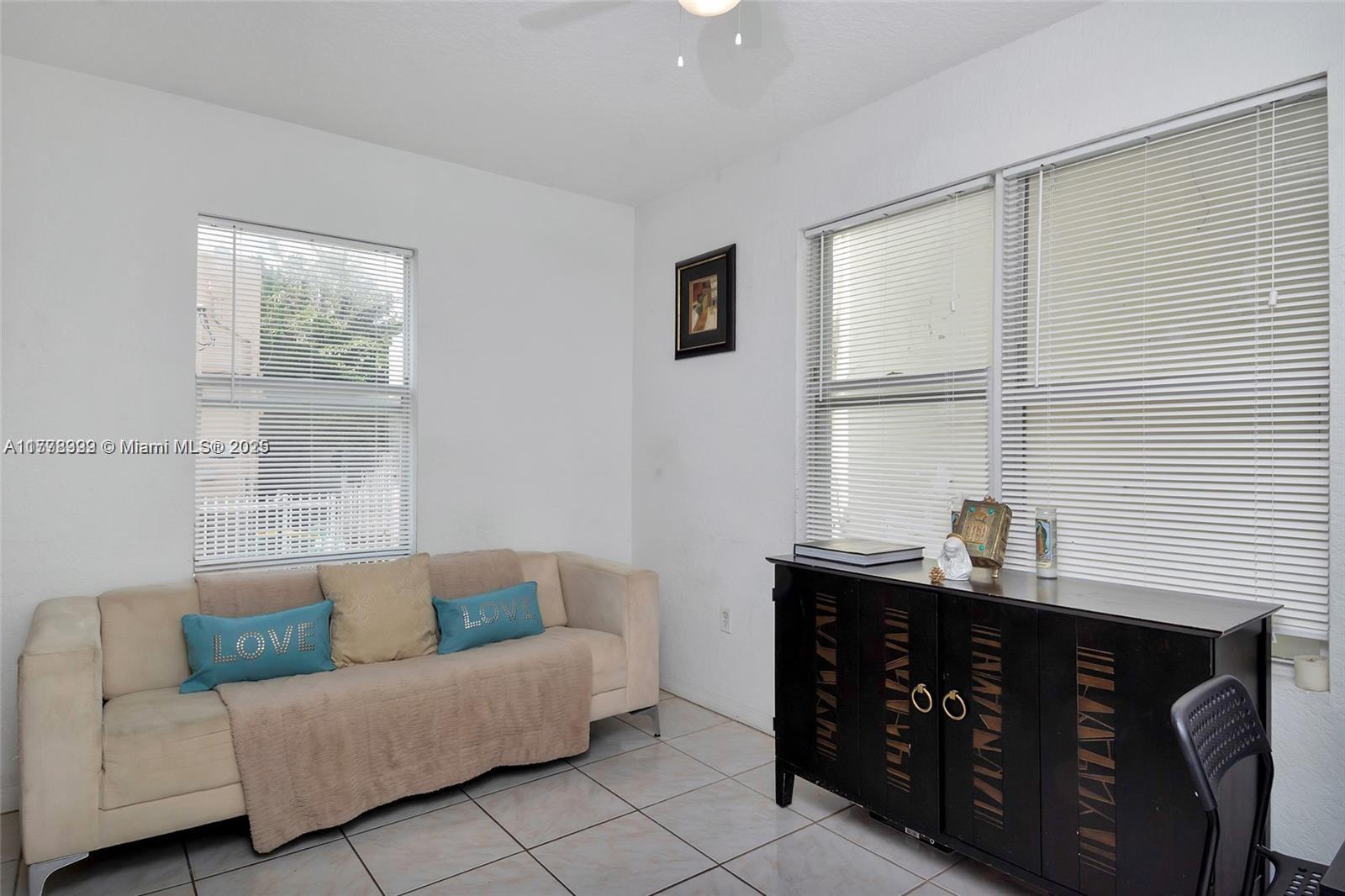 7326 Collins Ave 107, Miami Beach, Miami-Dade County, Florida - 1 Bedrooms  
1 Bathrooms - 