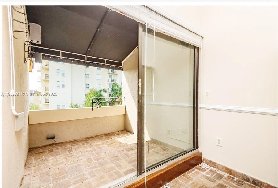 PALM CREST VILLAS CONDO - Residential Lease