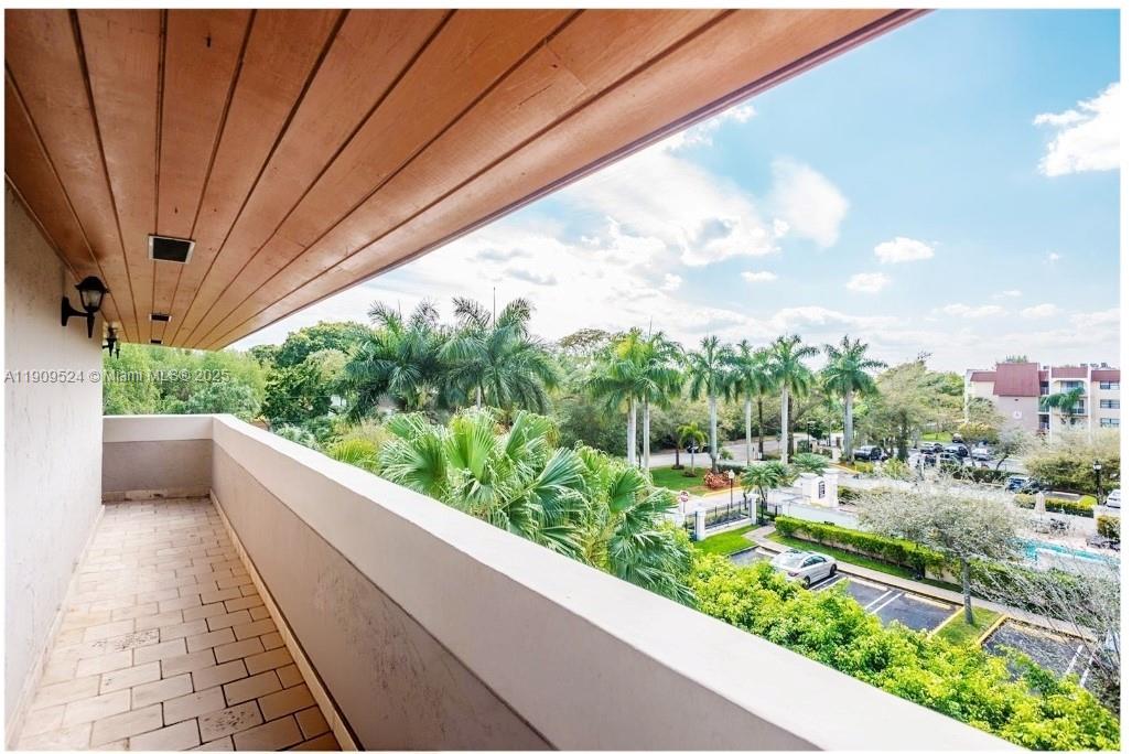 PALM CREST VILLAS CONDO - Residential Lease