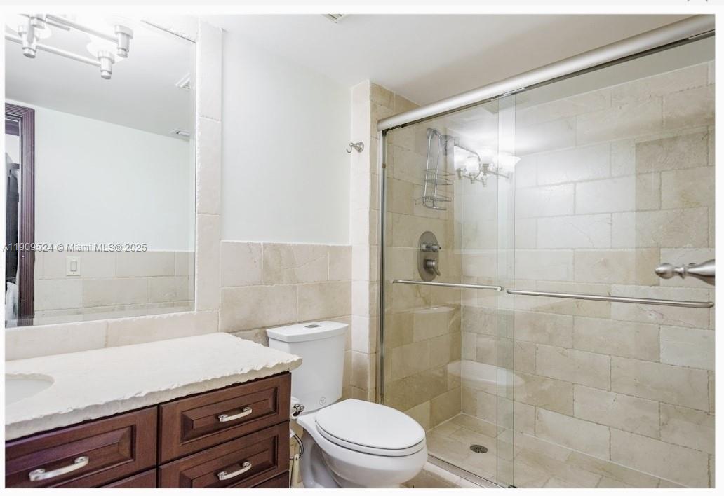 PALM CREST VILLAS CONDO - Residential Lease