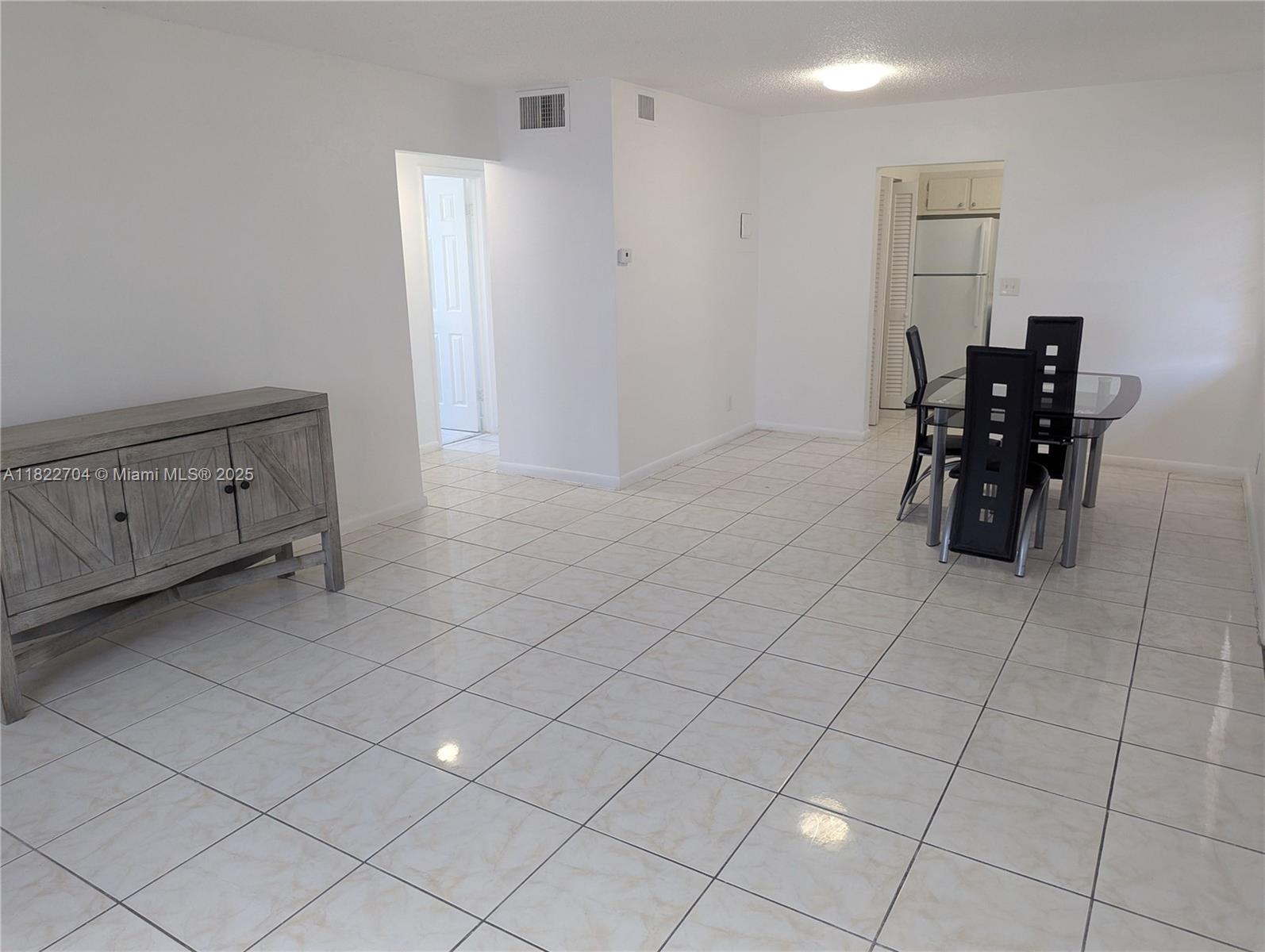 Rental Property at 31 Se 2nd Ave 101, Hallandale Beach, Broward County, Florida - Bedrooms: 2 
Bathrooms: 1  - $2,200 MO.