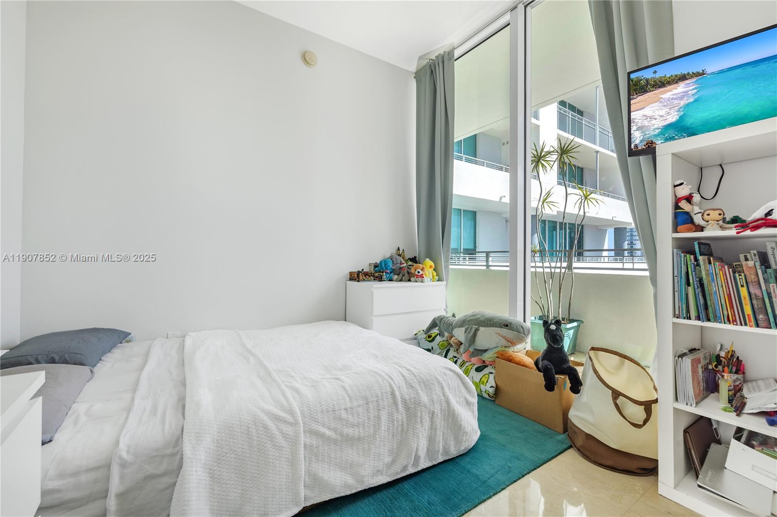 CITY 24 CONDO - Residential Lease