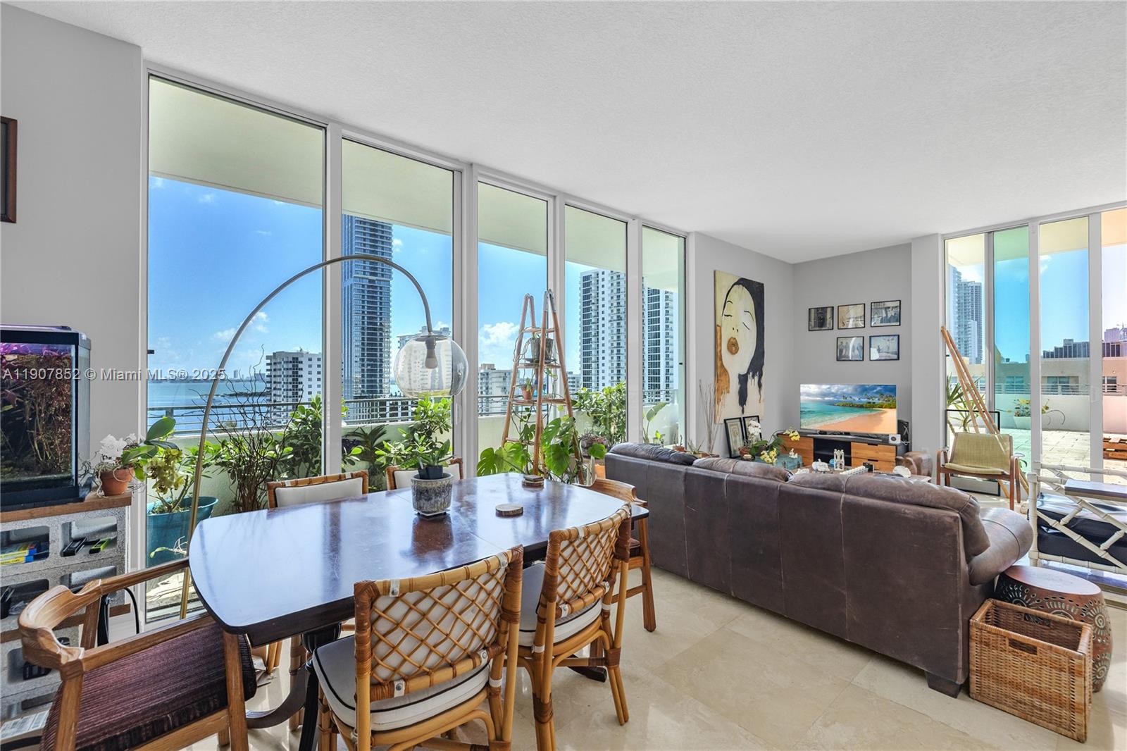 CITY 24 CONDO - Residential Lease