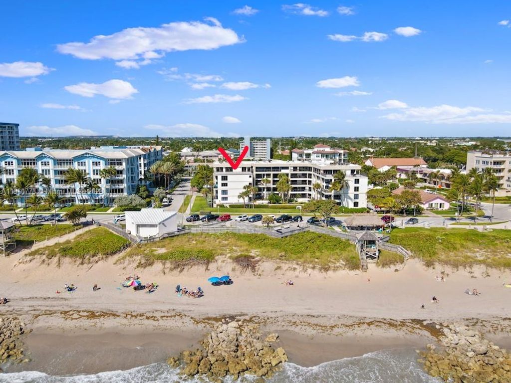 Photo of 665 SE 21st Ave #501, Deerfield Beach, FL 33441 (MLS # A11360778)