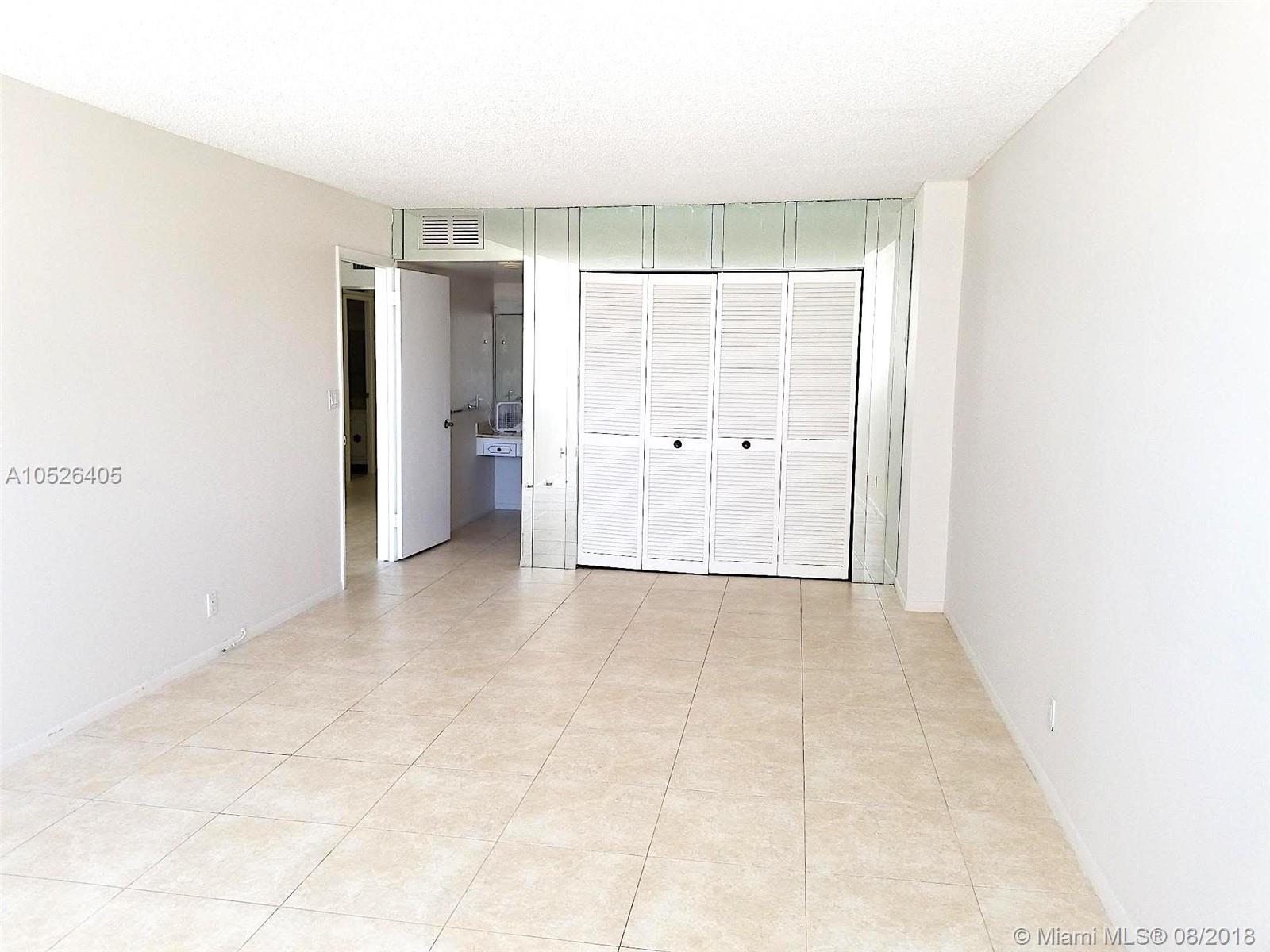 LA MER ESTATES WEST CONDO - Residential Lease