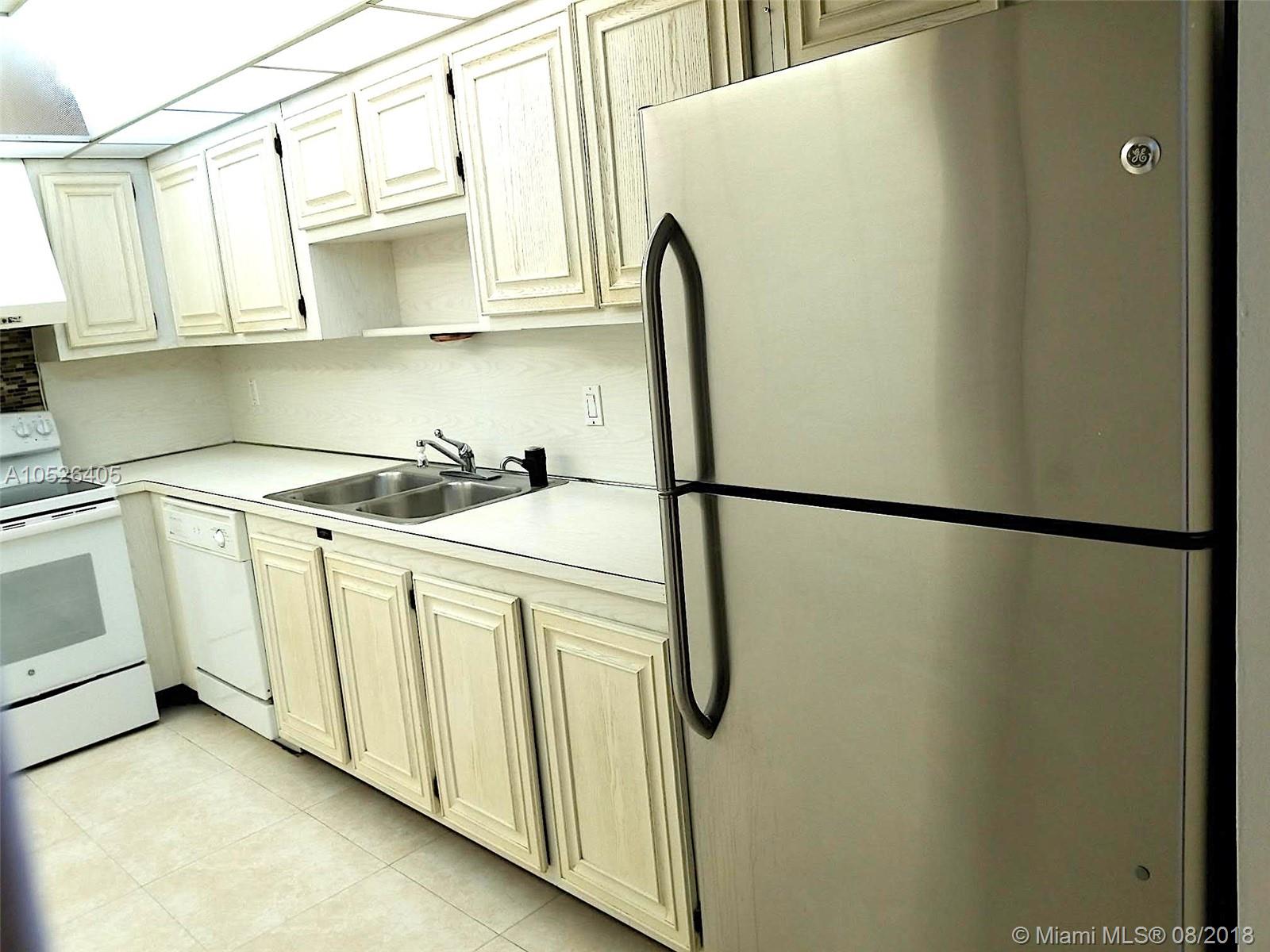 LA MER ESTATES WEST CONDO - Residential Lease