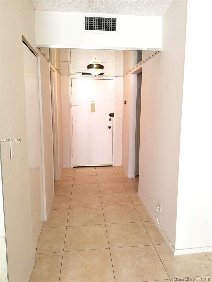 LA MER ESTATES WEST CONDO - Residential Lease