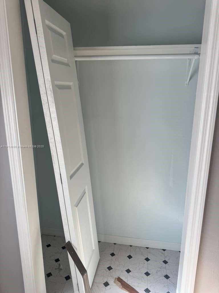 MAC JOHN - Residential