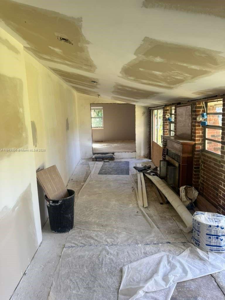 MAC JOHN - Residential