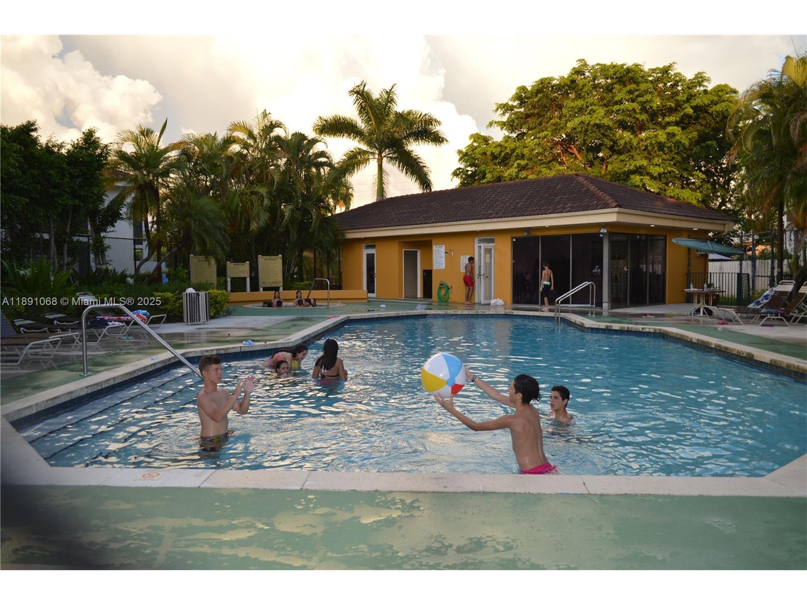 ESPRIT CONDO II - Residential