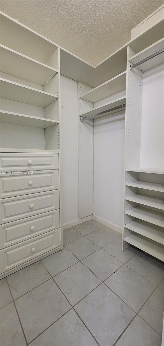 ESPRIT CONDO II - Residential