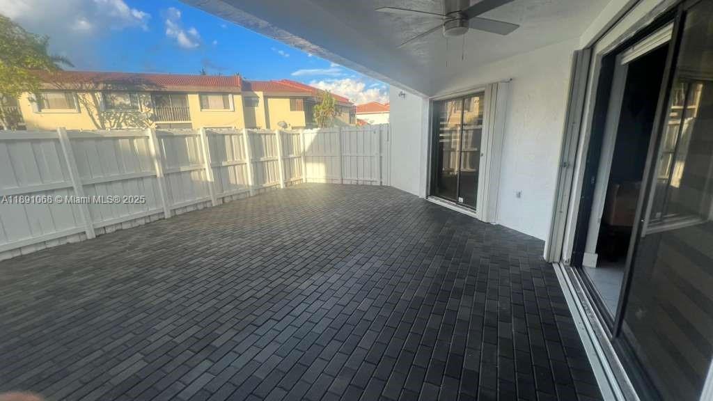 ESPRIT CONDO II - Residential