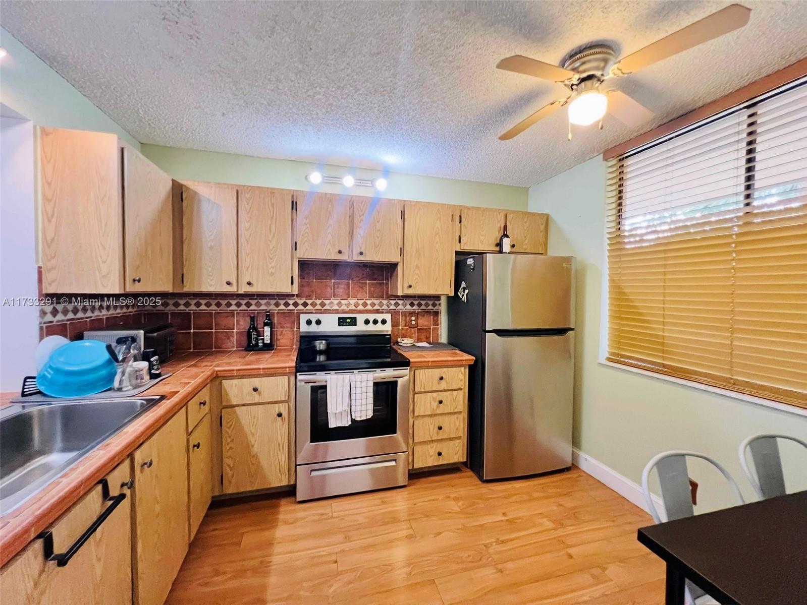 JACARANDA HEIGHTS CONDO - Residential