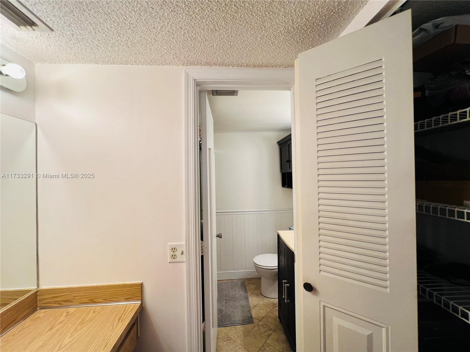 JACARANDA HEIGHTS CONDO - Residential
