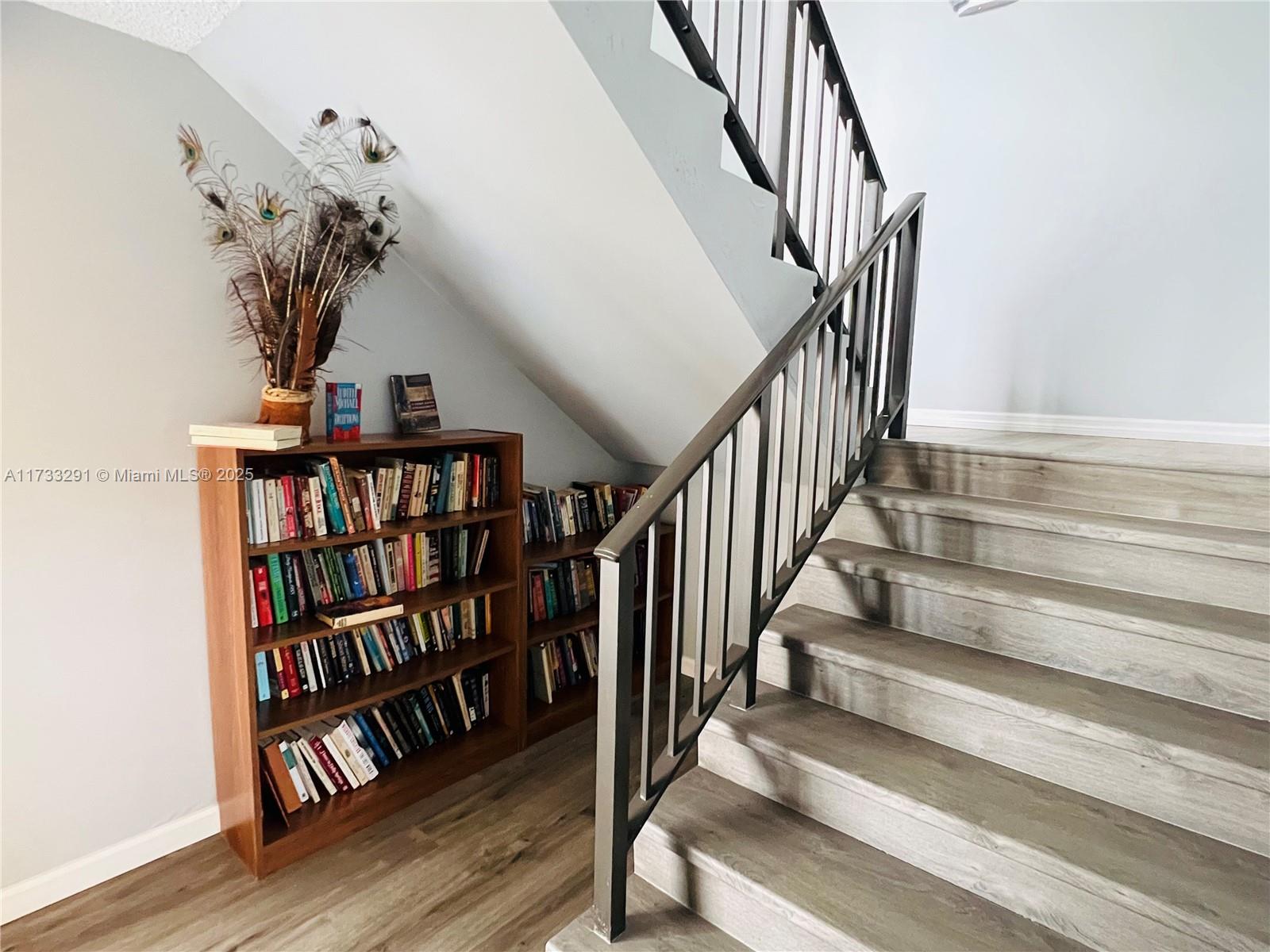 JACARANDA HEIGHTS CONDO - Residential
