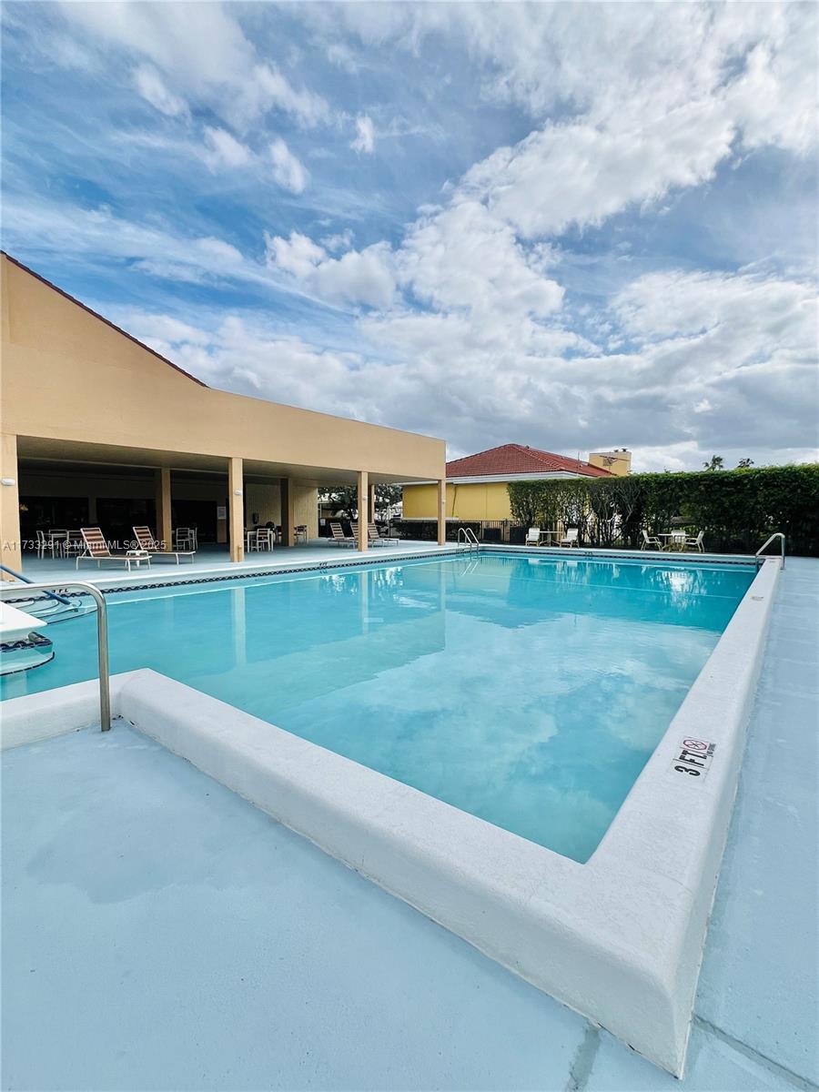 JACARANDA HEIGHTS CONDO - Residential