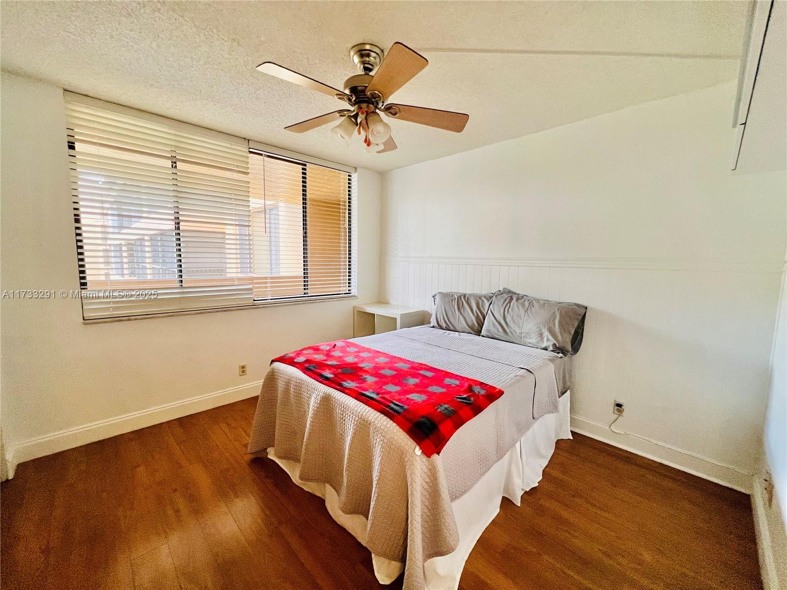 JACARANDA HEIGHTS CONDO - Residential