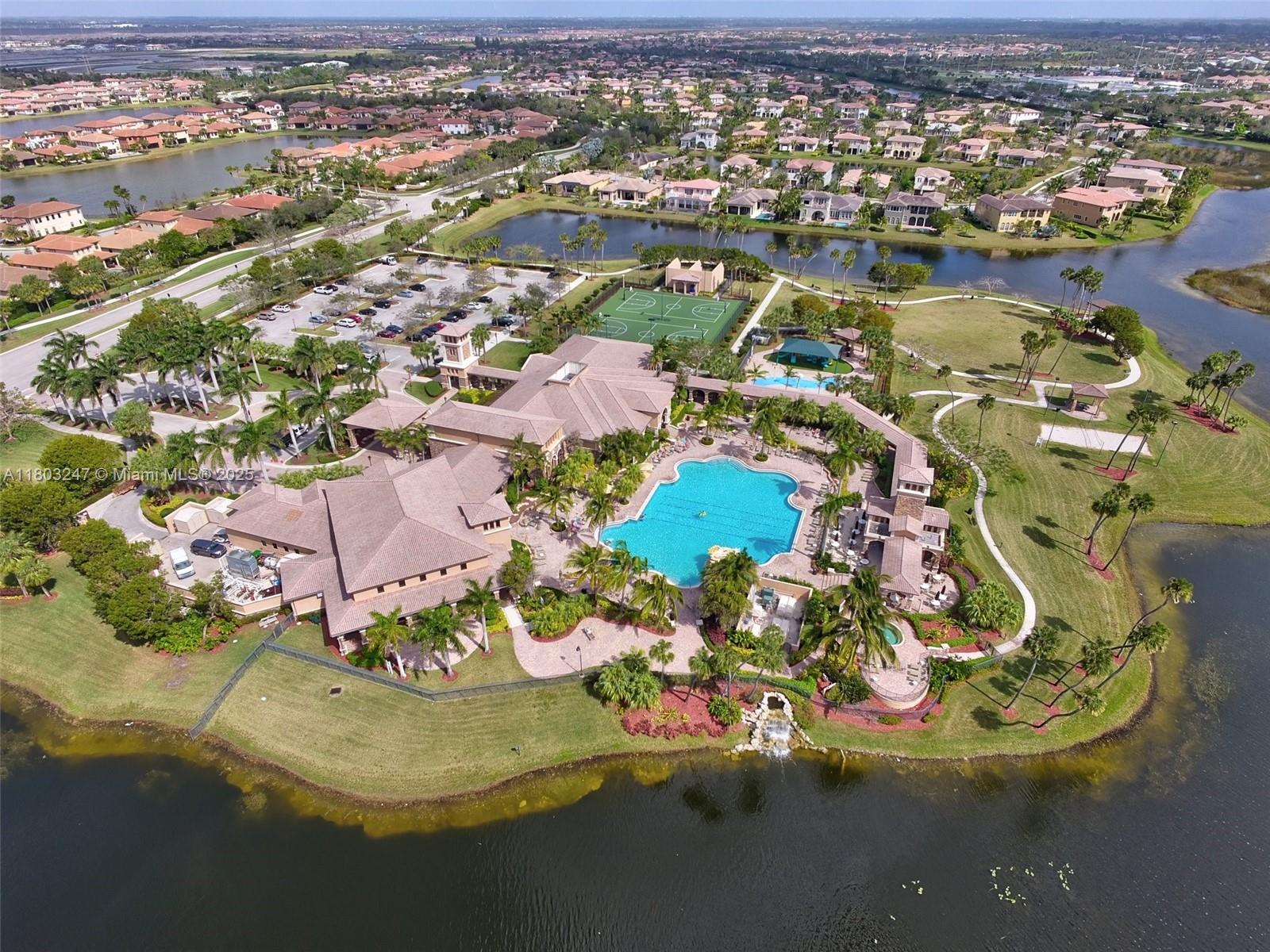 HERON BAY FOUR - Residential
