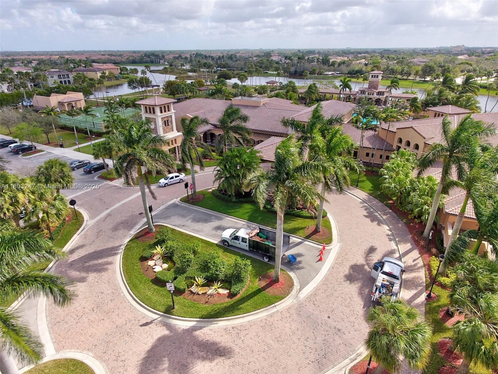 HERON BAY FOUR - Residential