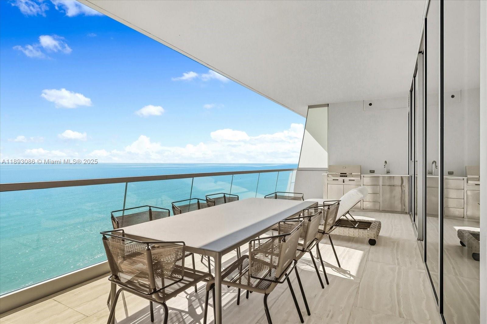 Turnberry Ocean Club - Residential