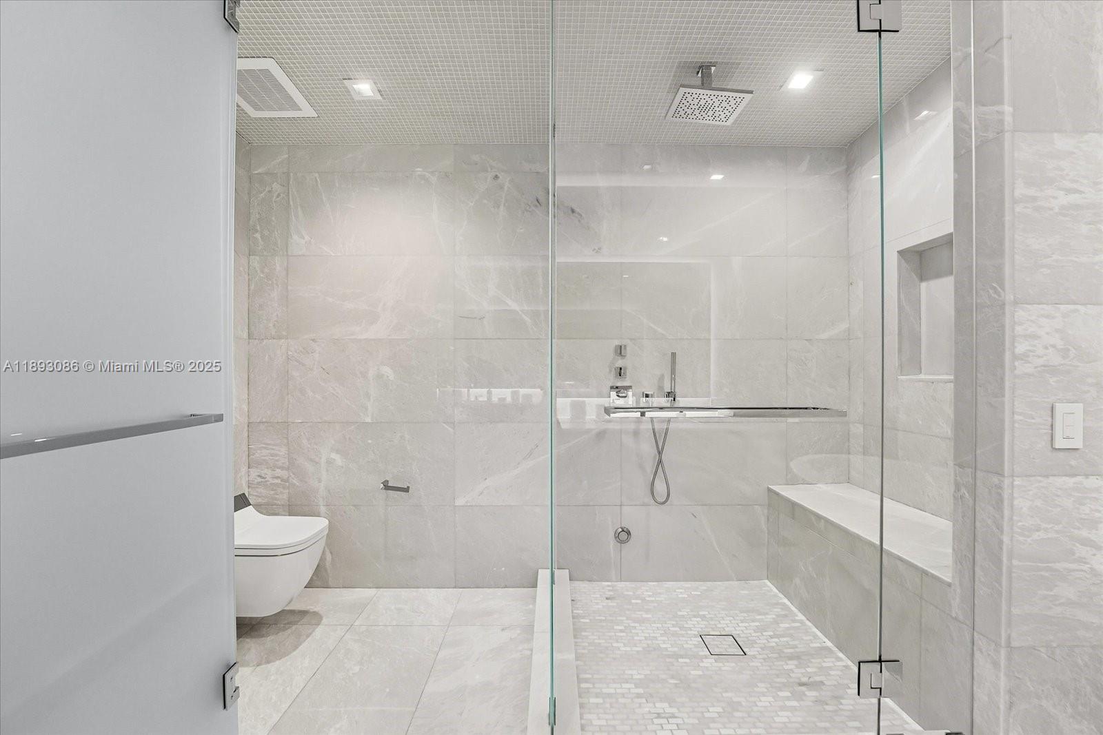 Turnberry Ocean Club - Residential