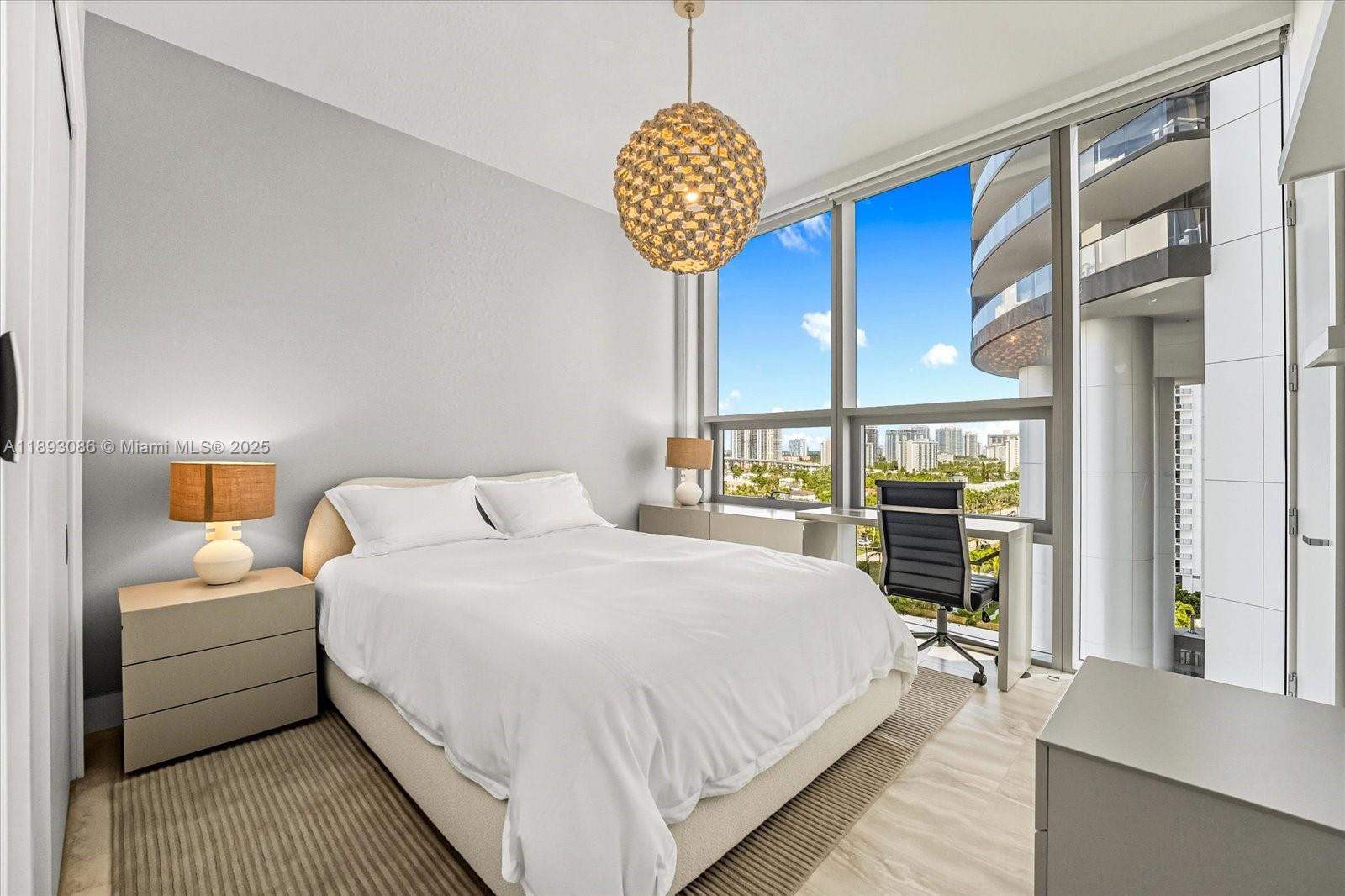 Turnberry Ocean Club - Residential