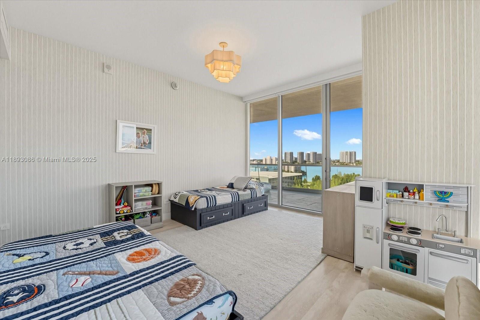 Turnberry Ocean Club - Residential