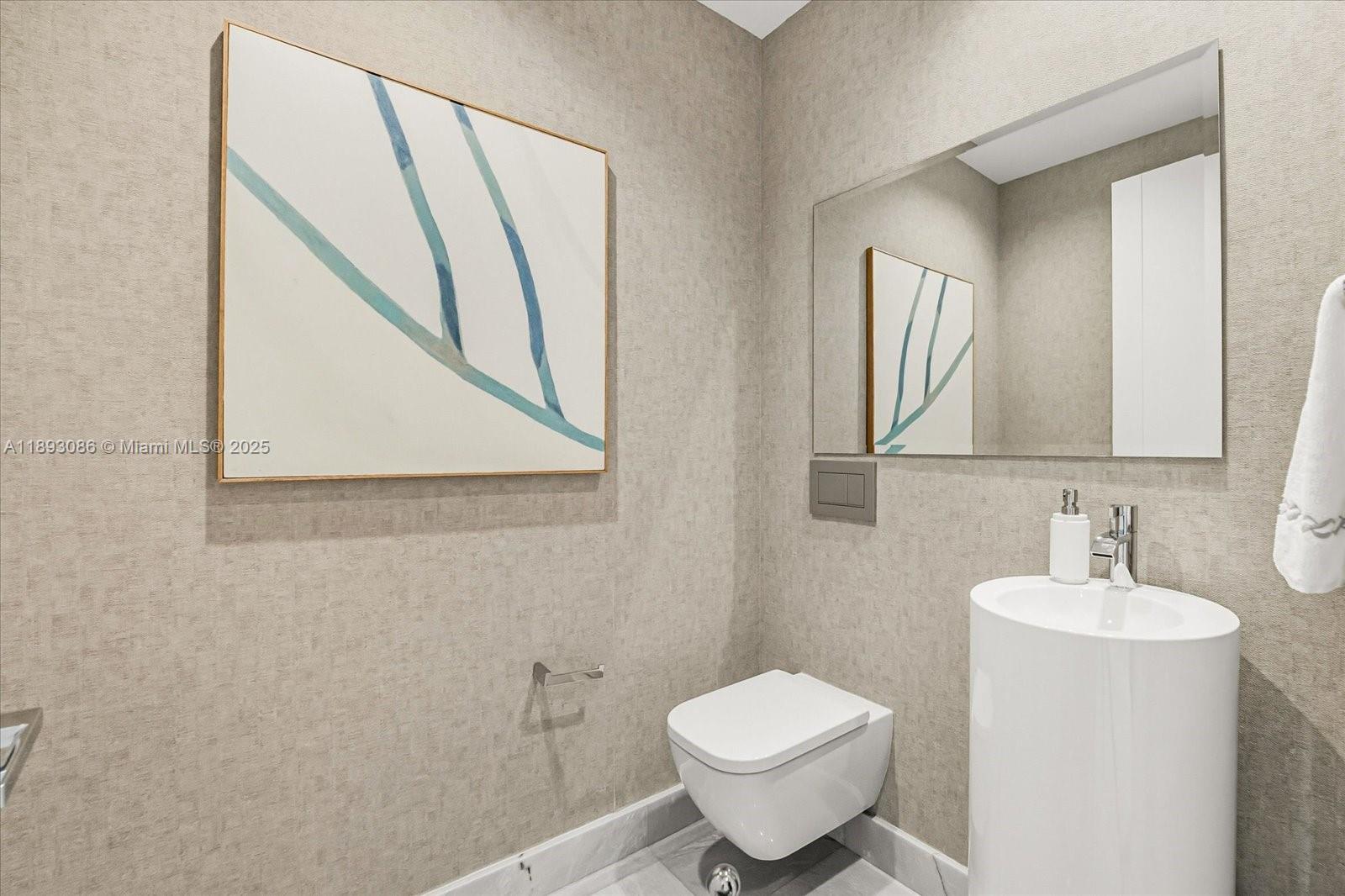 Turnberry Ocean Club - Residential