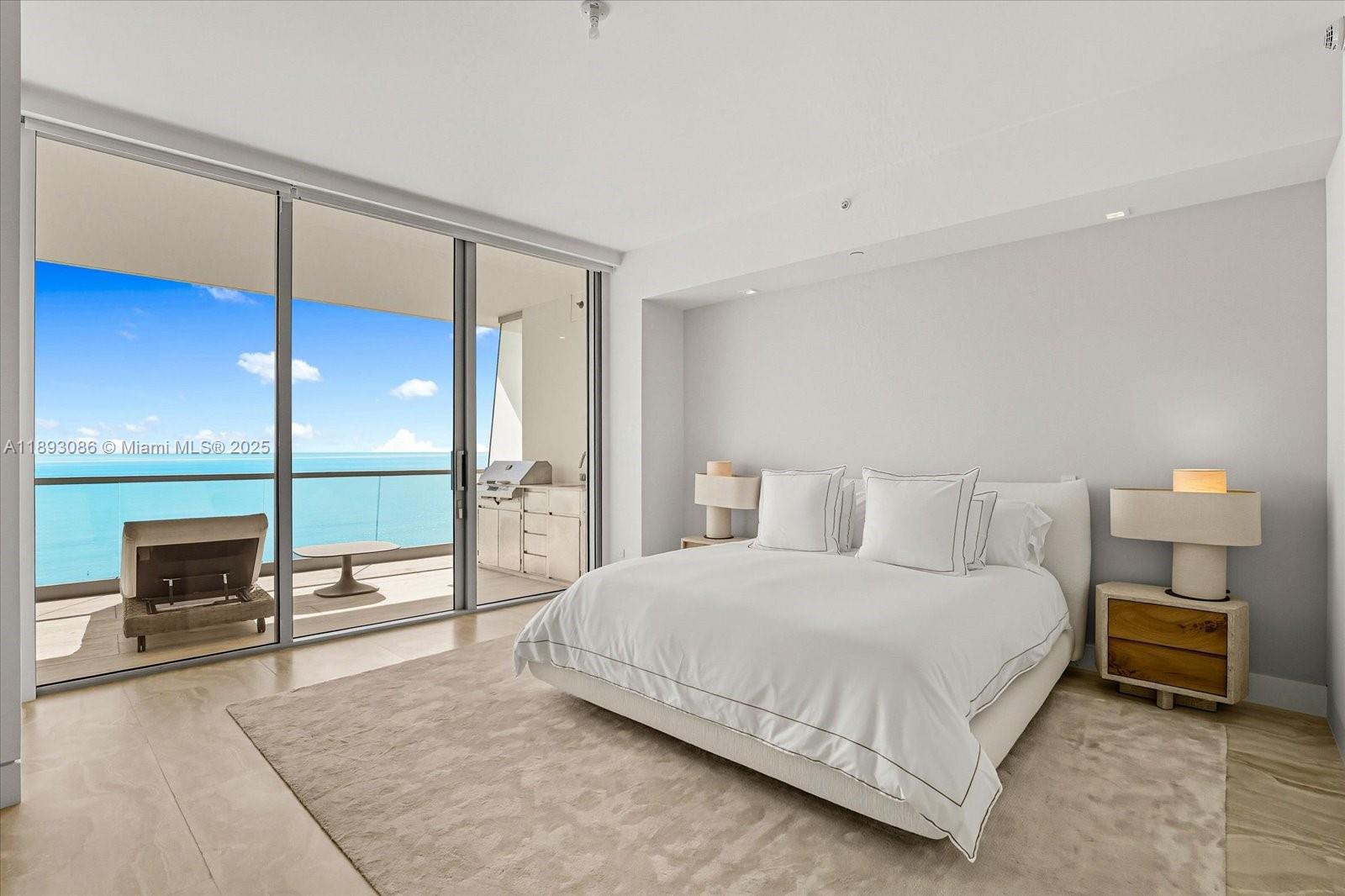 Turnberry Ocean Club - Residential