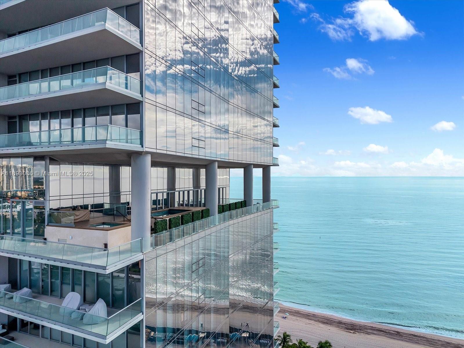 Turnberry Ocean Club - Residential