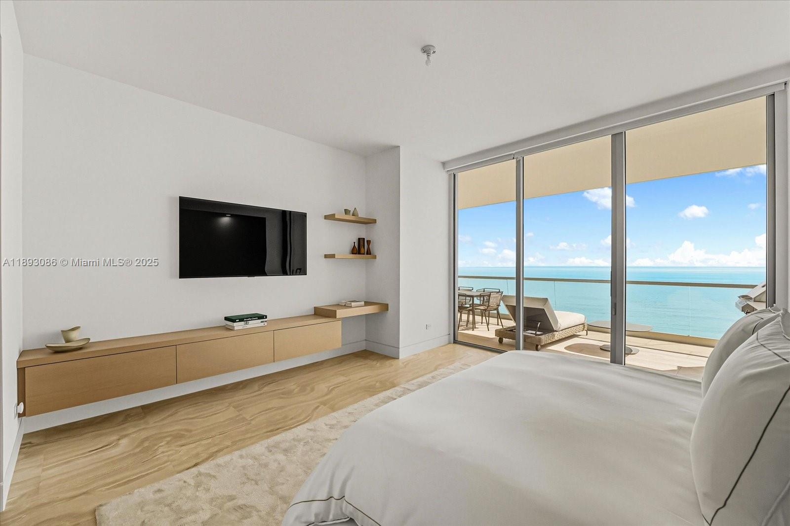Turnberry Ocean Club - Residential