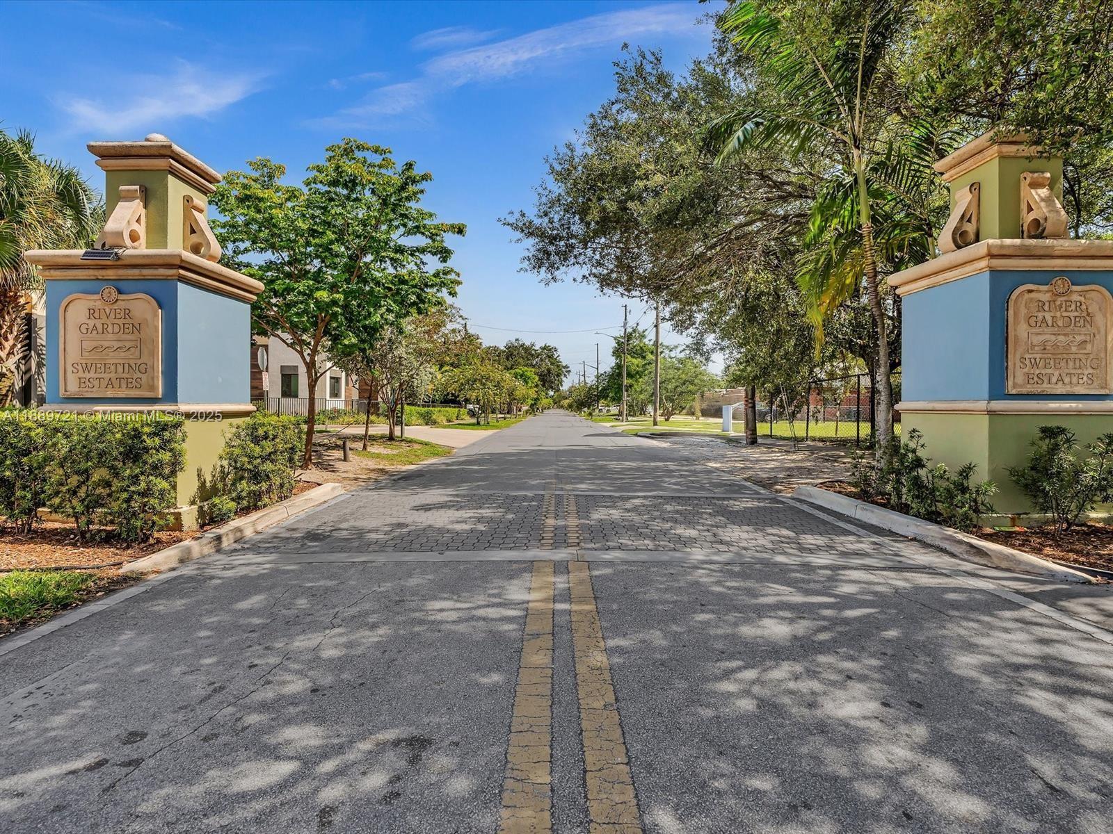 RIVER GARDENS - Residential