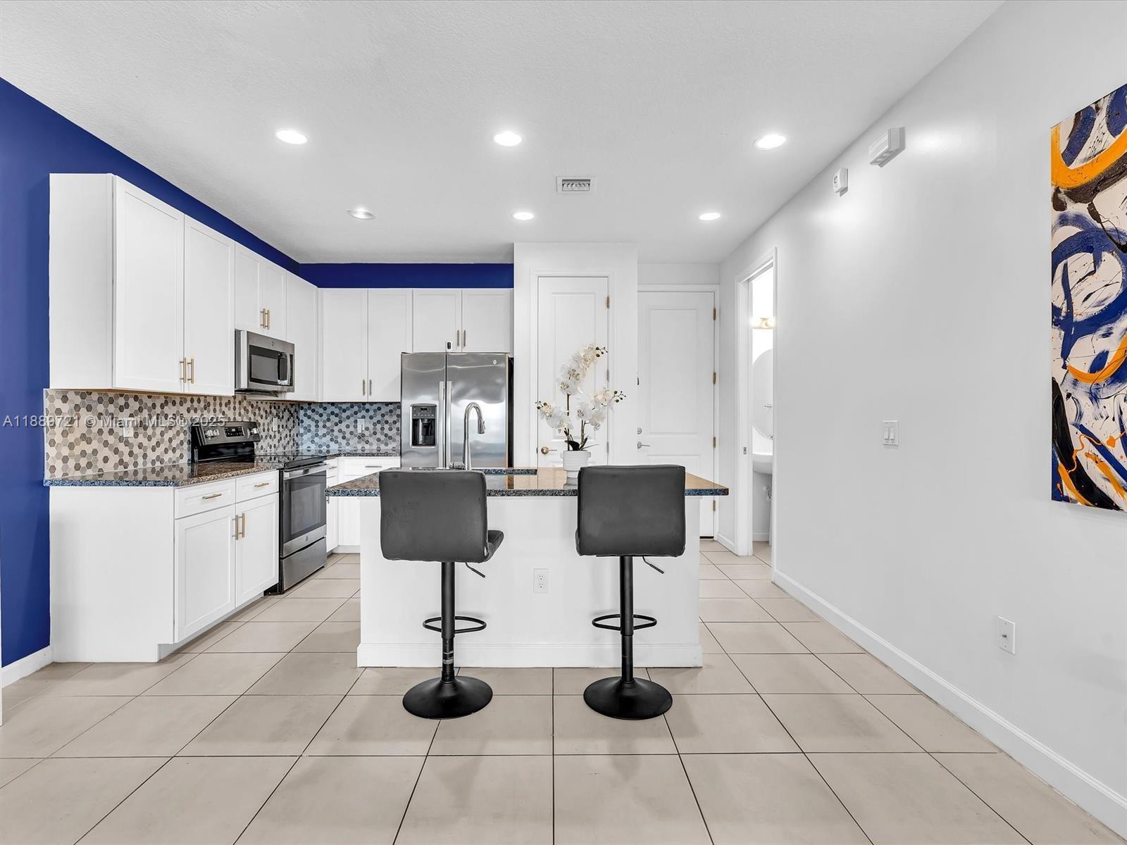 RIVER GARDENS - Residential